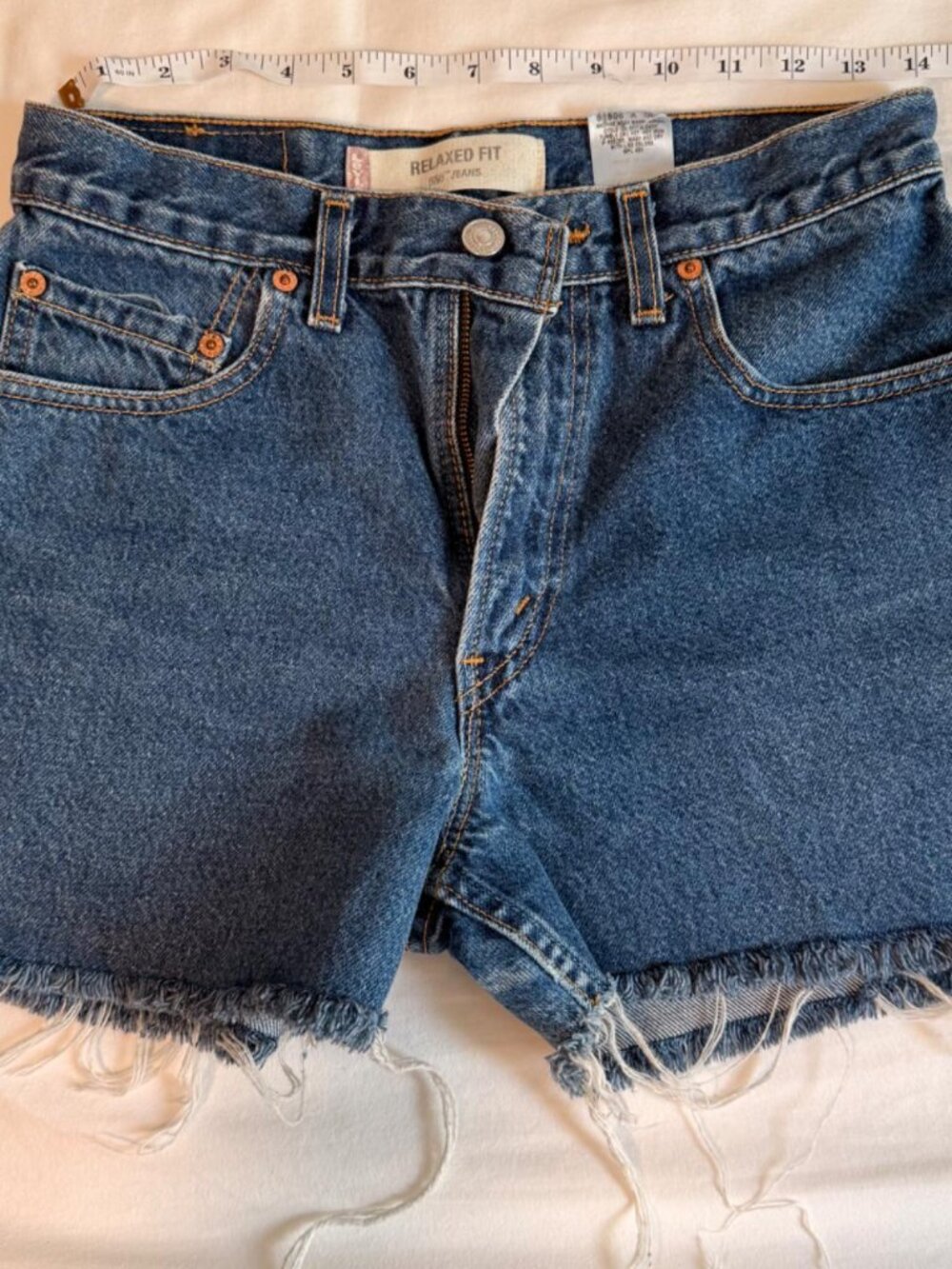 Levi's 550 Relaxed Fit Cutoff Denim Shorts 29